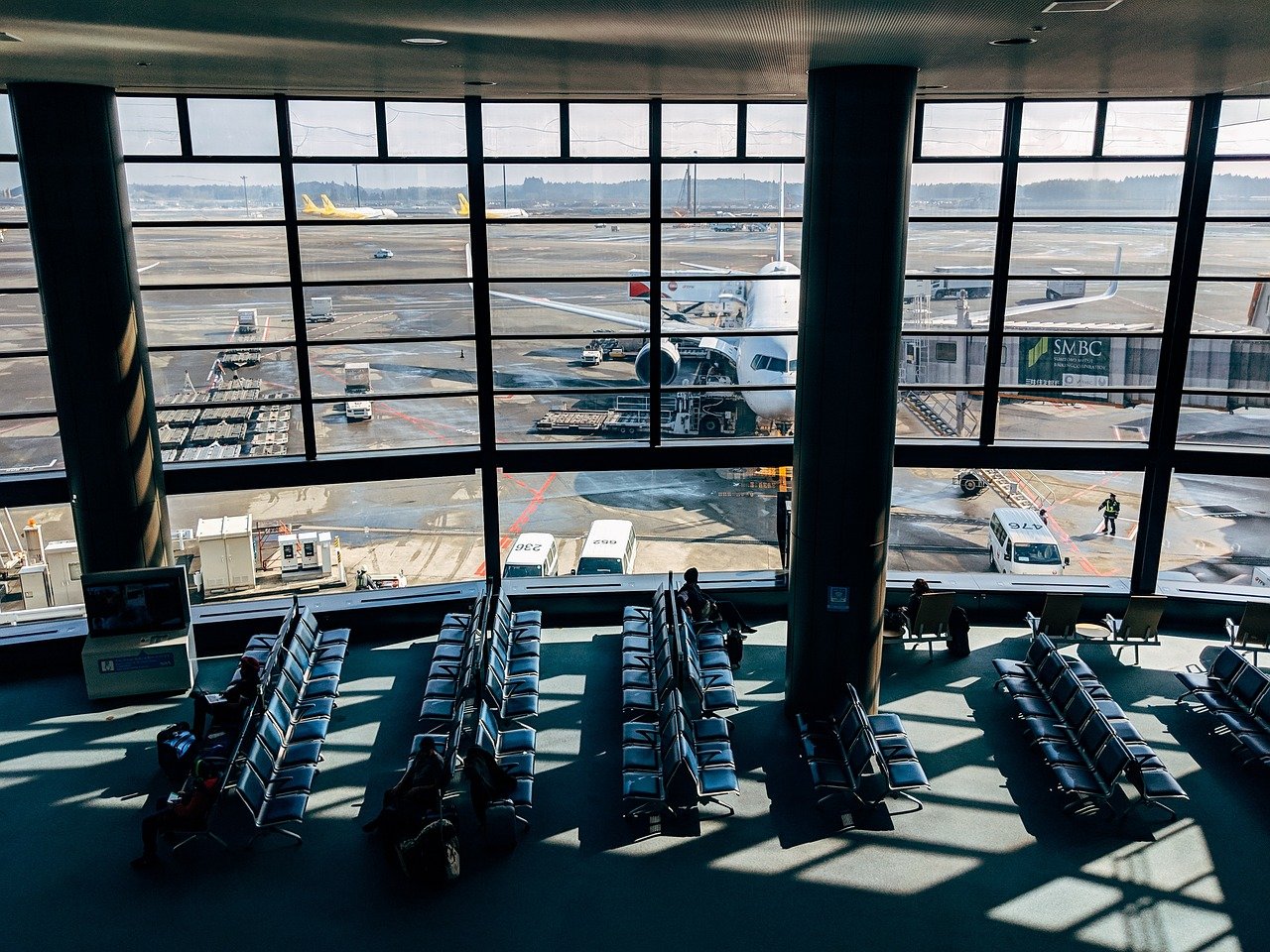 image d'un hall d'aéroport