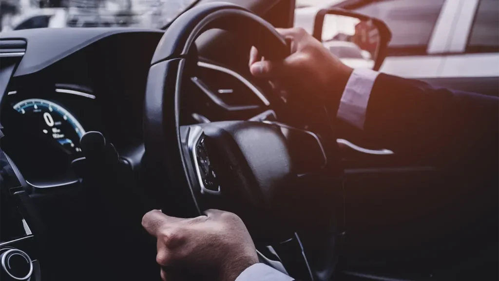 Image d'un chauffeur de taxi au volant
